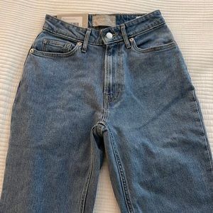 NWT: Everlane Curvy Cheeky Jeans